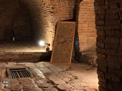 李鄭屋古墓發現的陪葬品 壁掛式客廳冷氣位置
